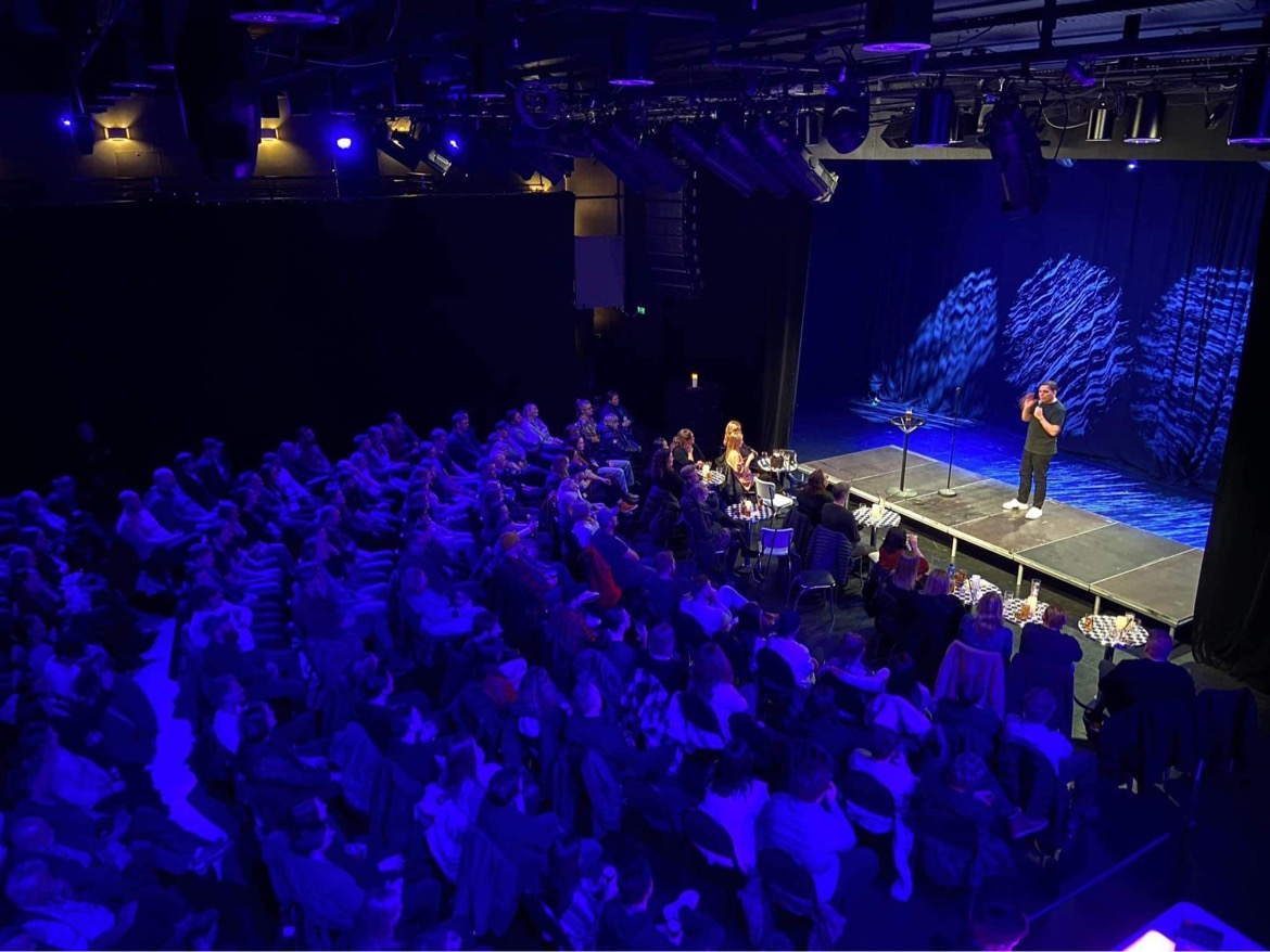 Stor scene med publikum
